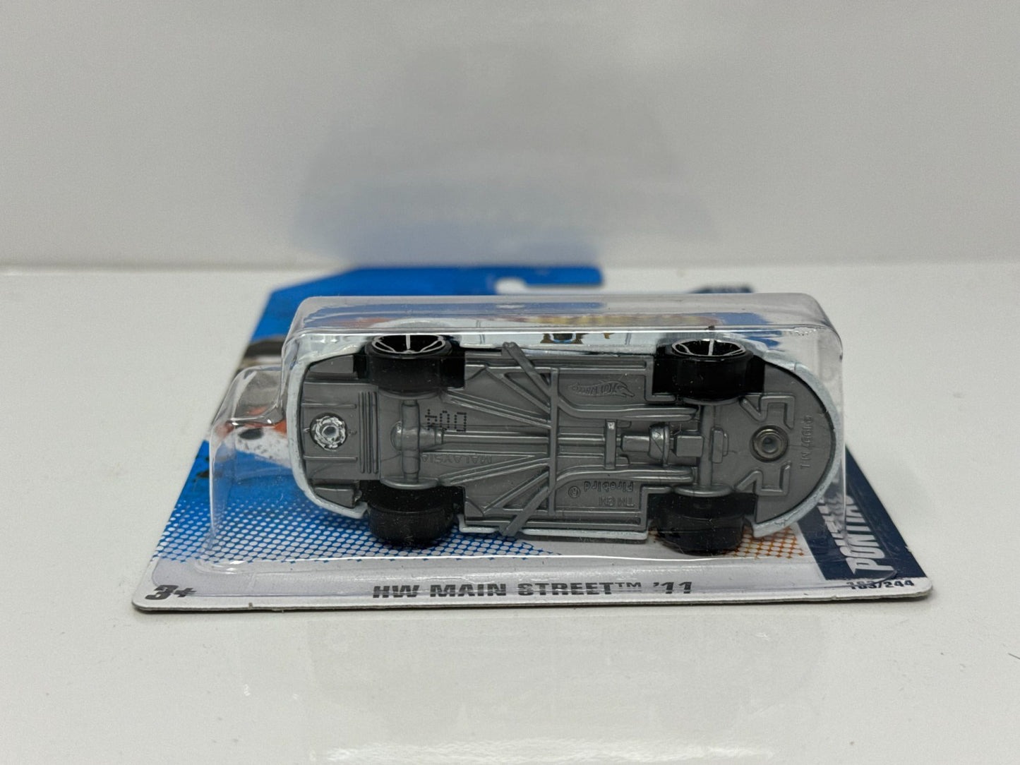 Hot Wheels Main Street 2011 Pontiac Firebird 1:64 Diecast Factory Sealed White
