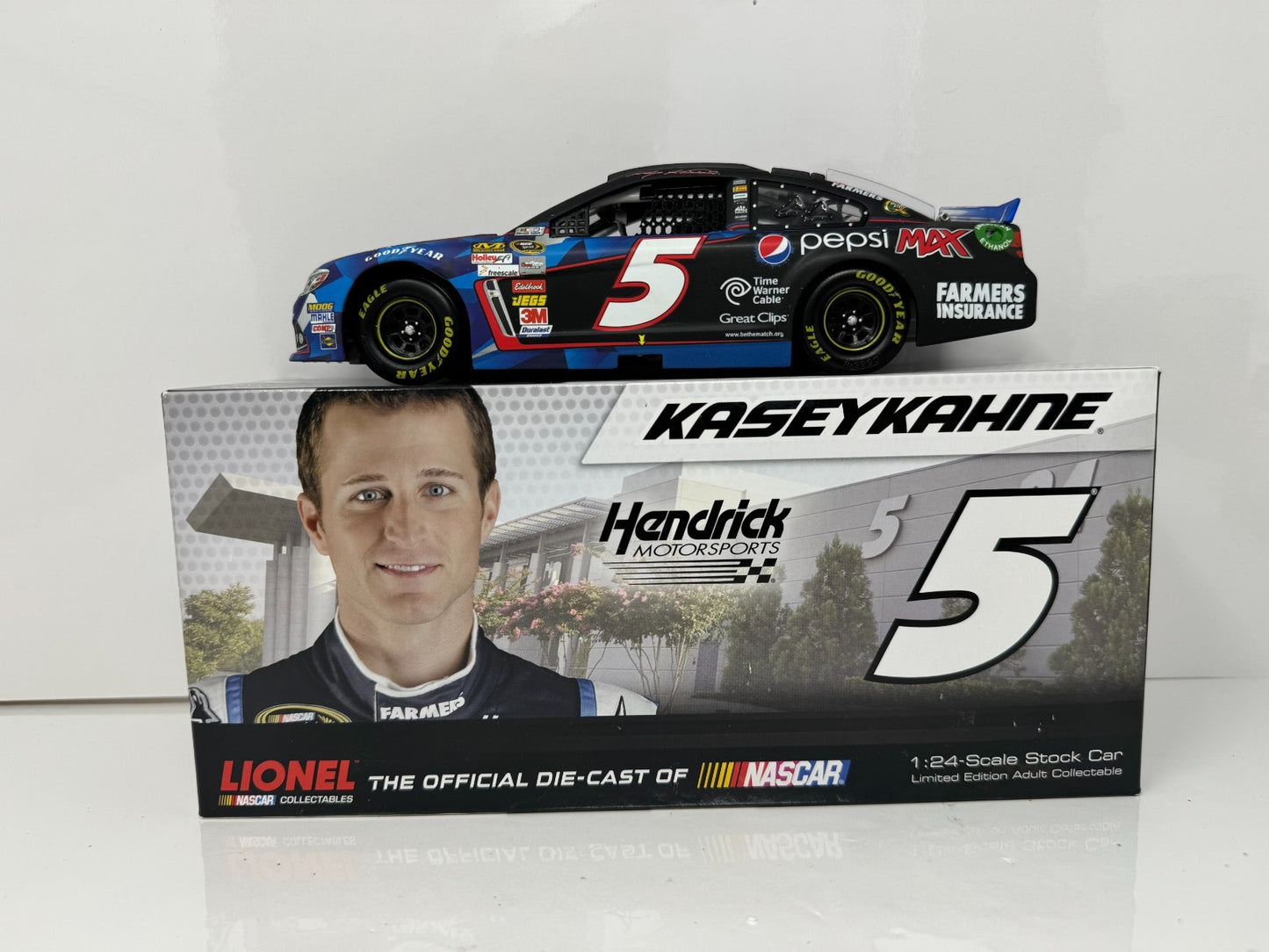 Lionel NASCAR Kasey Kahne #5 Pepsi Max 2013 Chevrolet SS 1:24 Diecast
