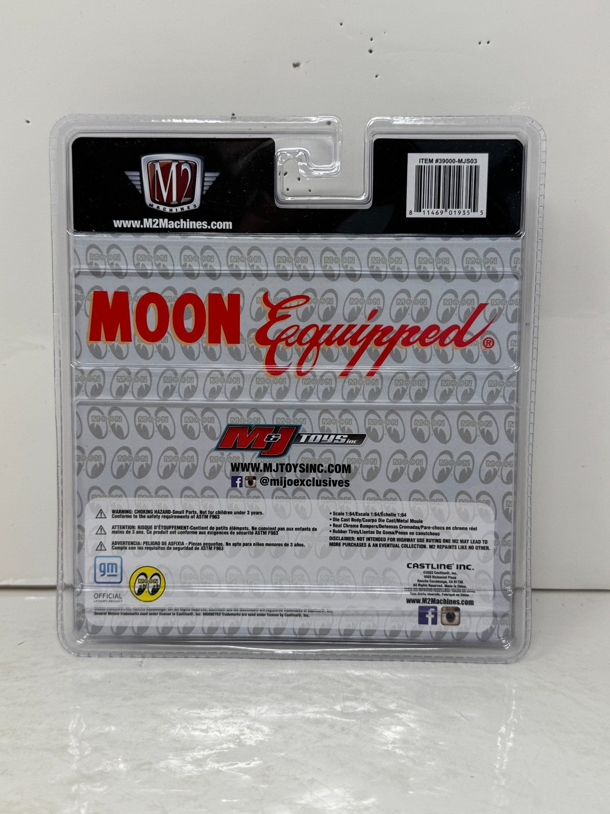 M2 Machines Moon Equipped 1973 Chevrolet Cheyenne Super 30 CHASE 1:64 Diecast