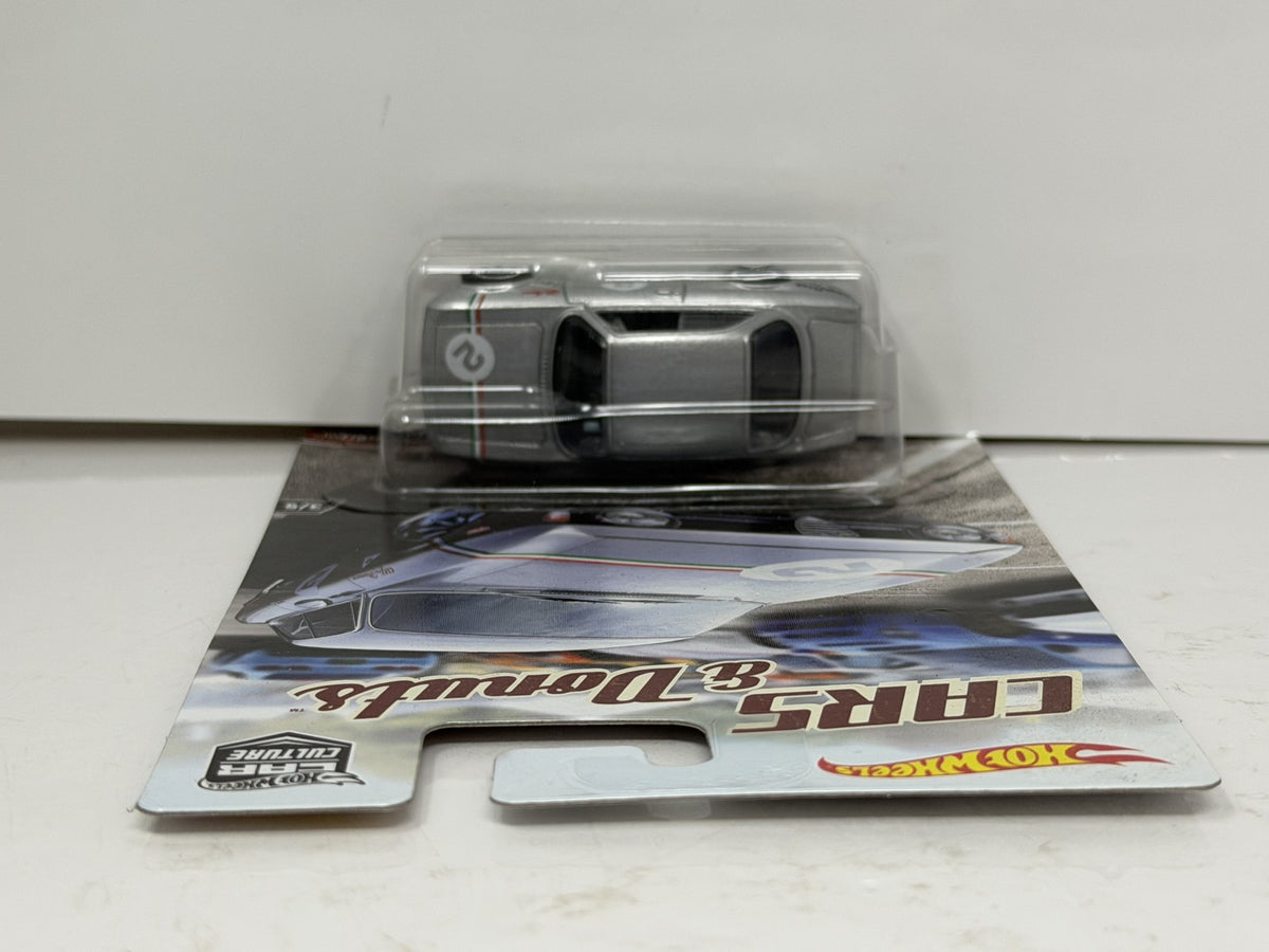 Hot Wheels Cars & Donuts Alfa Romeo Giulia Sprint GTA 1:64 Diecast Real Riders