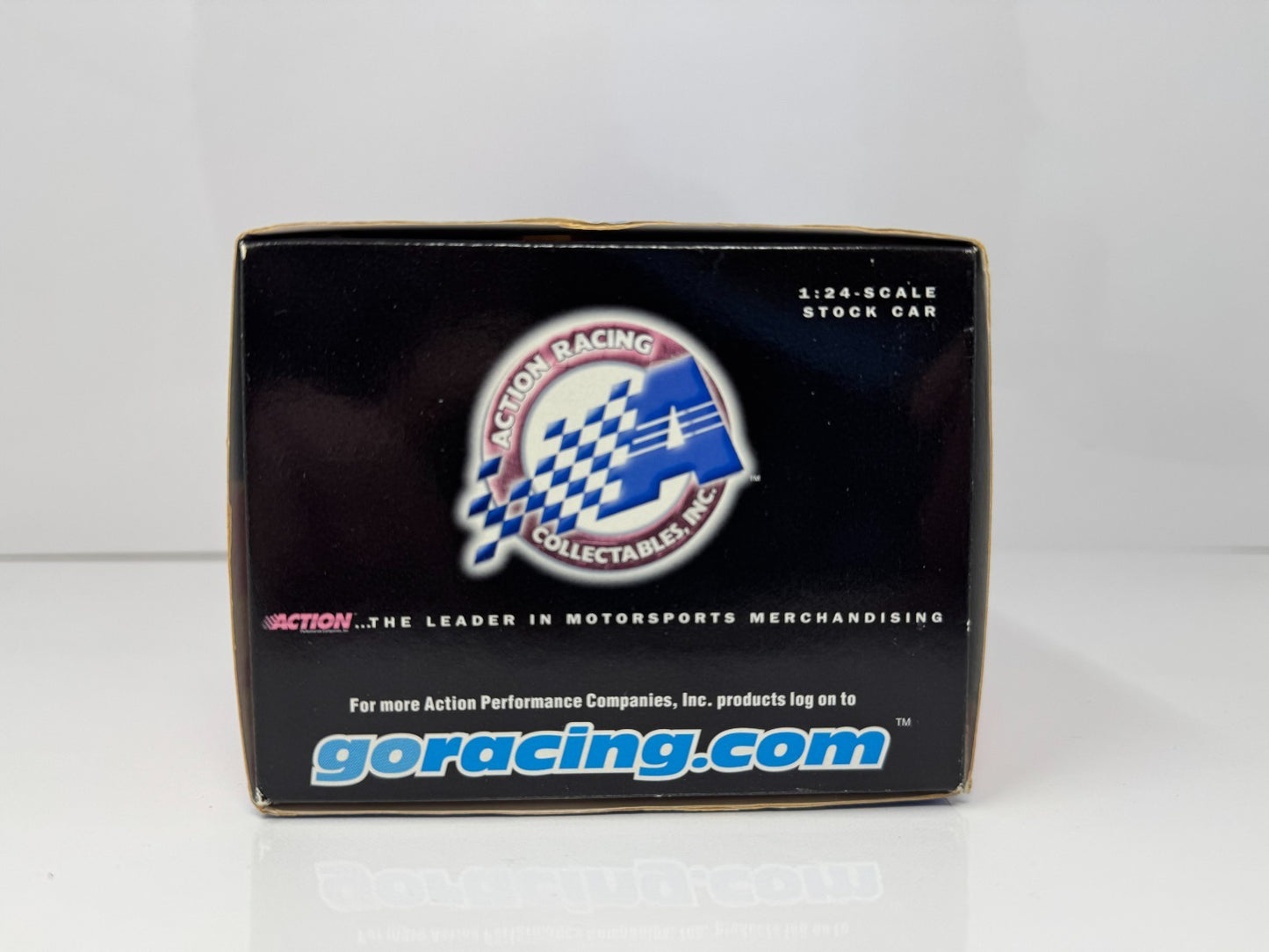 Action NASCAR Dale Jarrett #88 Quality Care 2000 Ford Taurus 1:24 Diecast