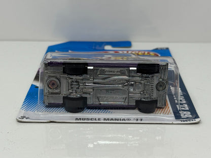 Hot Wheels Muscle Mania '11 1968 Chevy El Camino 1:64 Diecast Factory Sealed