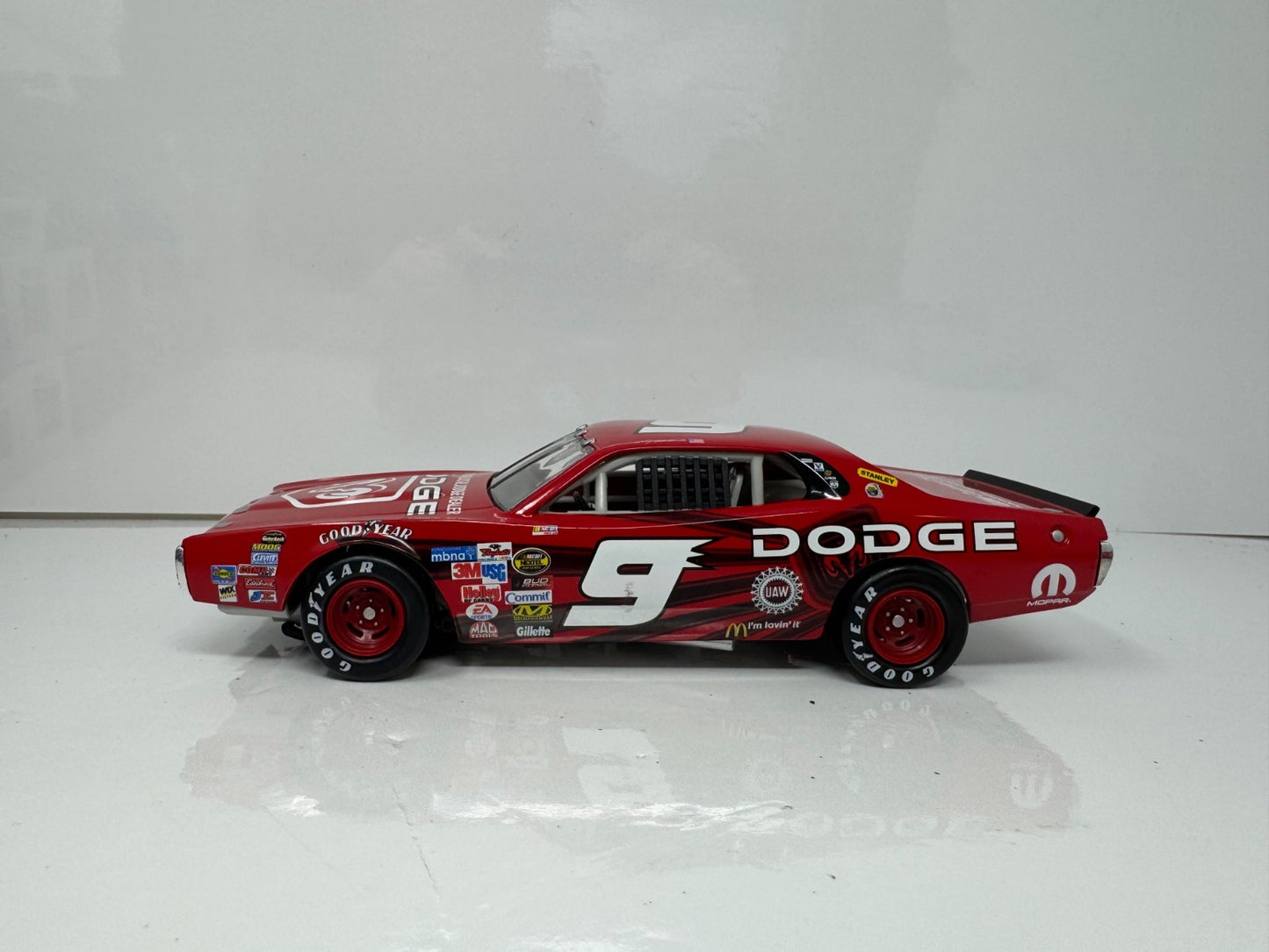 Action NASCAR Richard Petty #43 & Kasey Kahne #9 Dodge Dealers Swap 1:24 Diecast