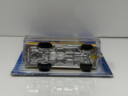 Hot Wheels Flower Power 1967 Pontiac GTO 1:64 Diecast Yellow
