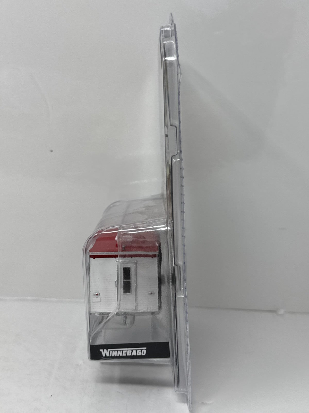 Greenlight Winnebago 1995 Ford F250 Slide-In Camper Hobby Exclusive 1:64 Diecast