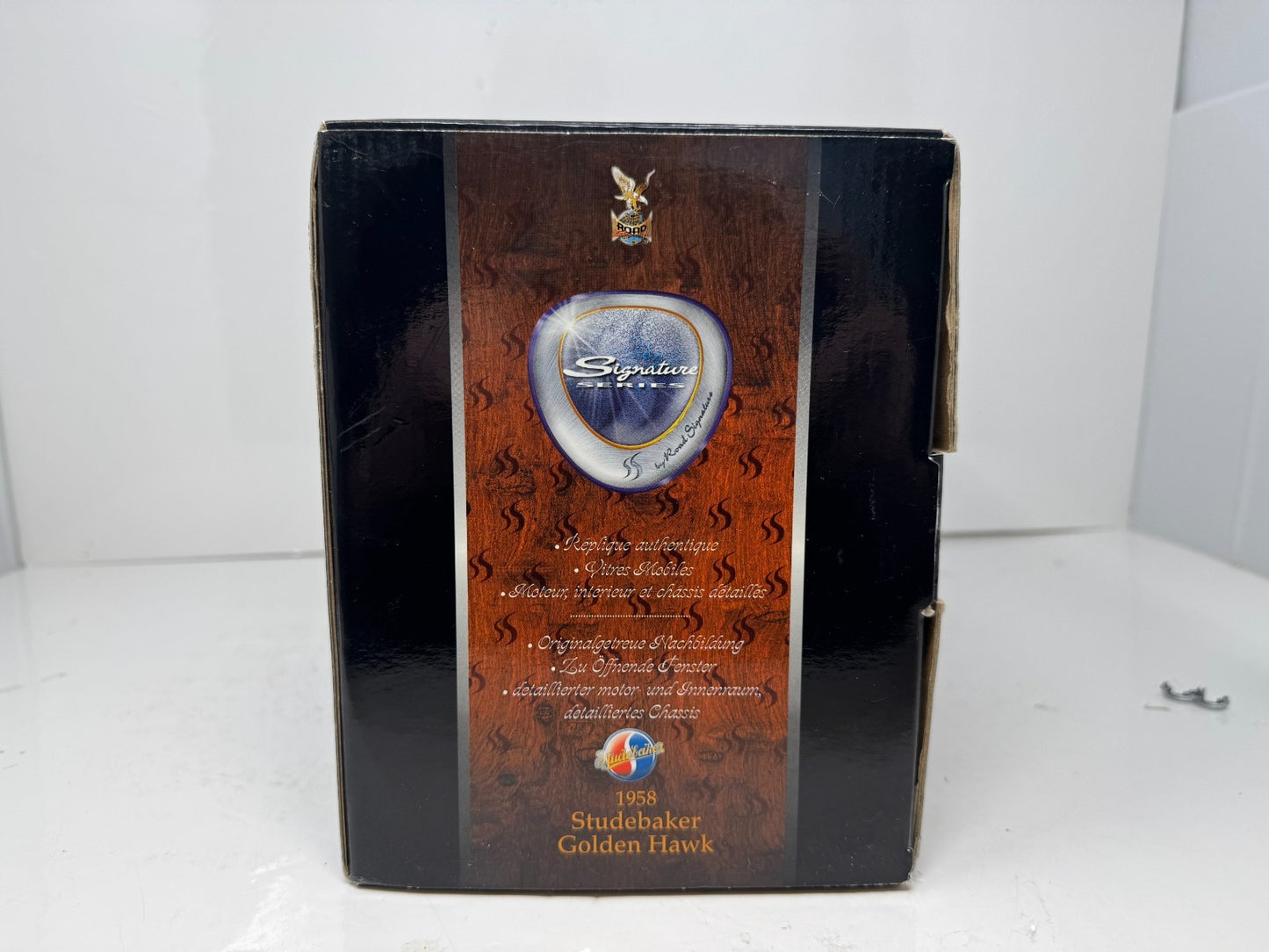 Yat Ming Road Signature 1958 Studebaker Golden Hawk 1:18 Diecast Coin Edition