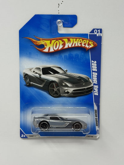 Hot Wheels Dream Garage 2006 Dodge Viper 1:64 Diecast