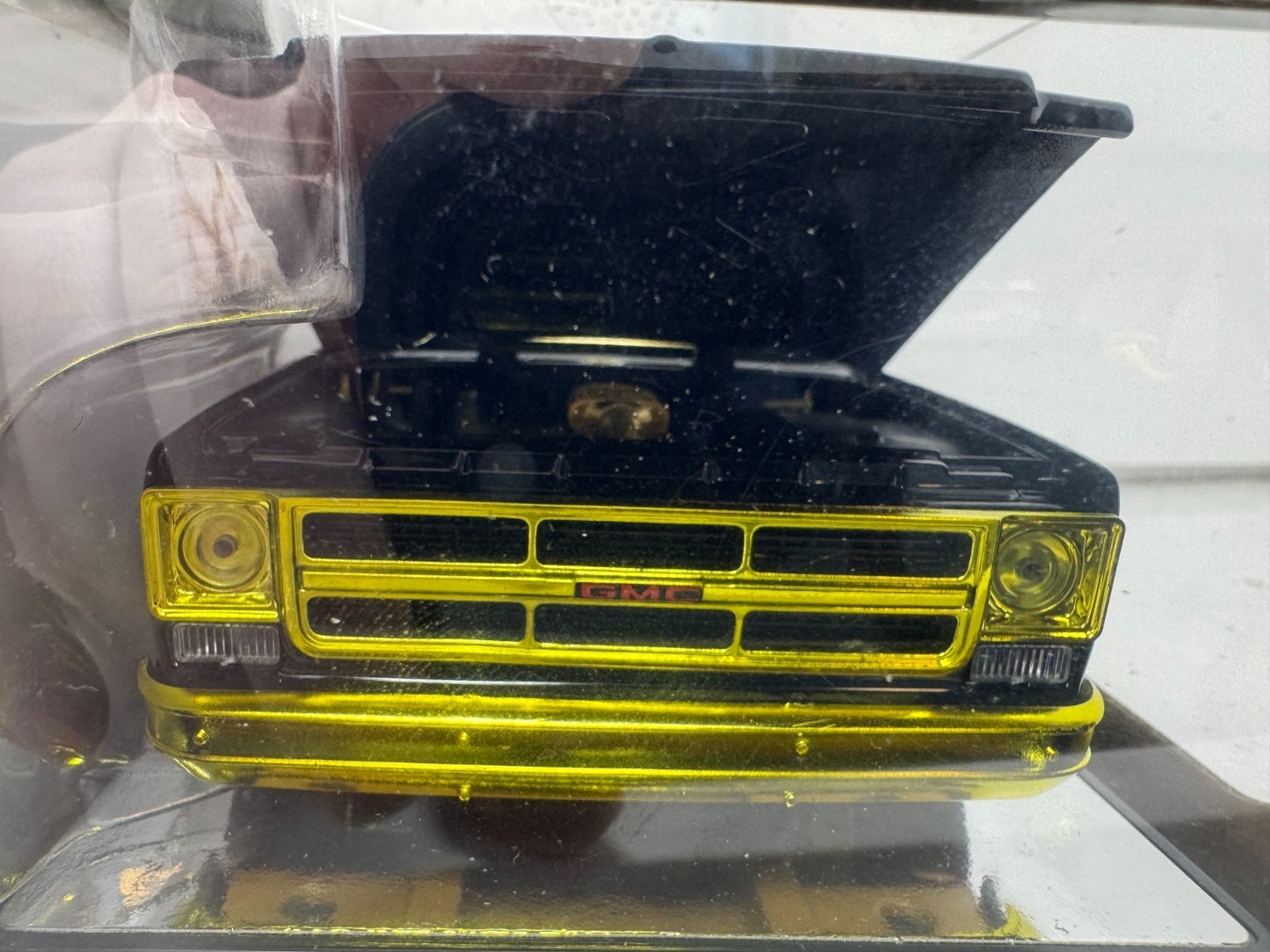 M2 Machines 1976 GMC Sierra Grande 15 Custom Pickup CHASE 1:24 Diecast Trans Am