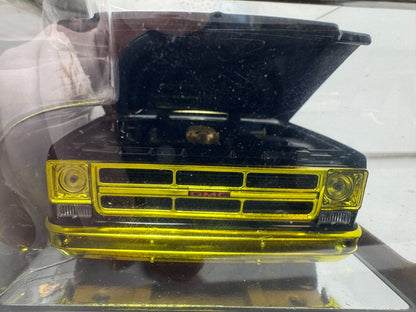 M2 Machines 1976 GMC Sierra Grande 15 Custom Pickup CHASE 1:24 Diecast Trans Am