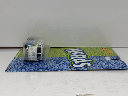 Hot Wheels Nerds Volkswagen Deluxe Station Wagon 1:64 Diecast Real Riders