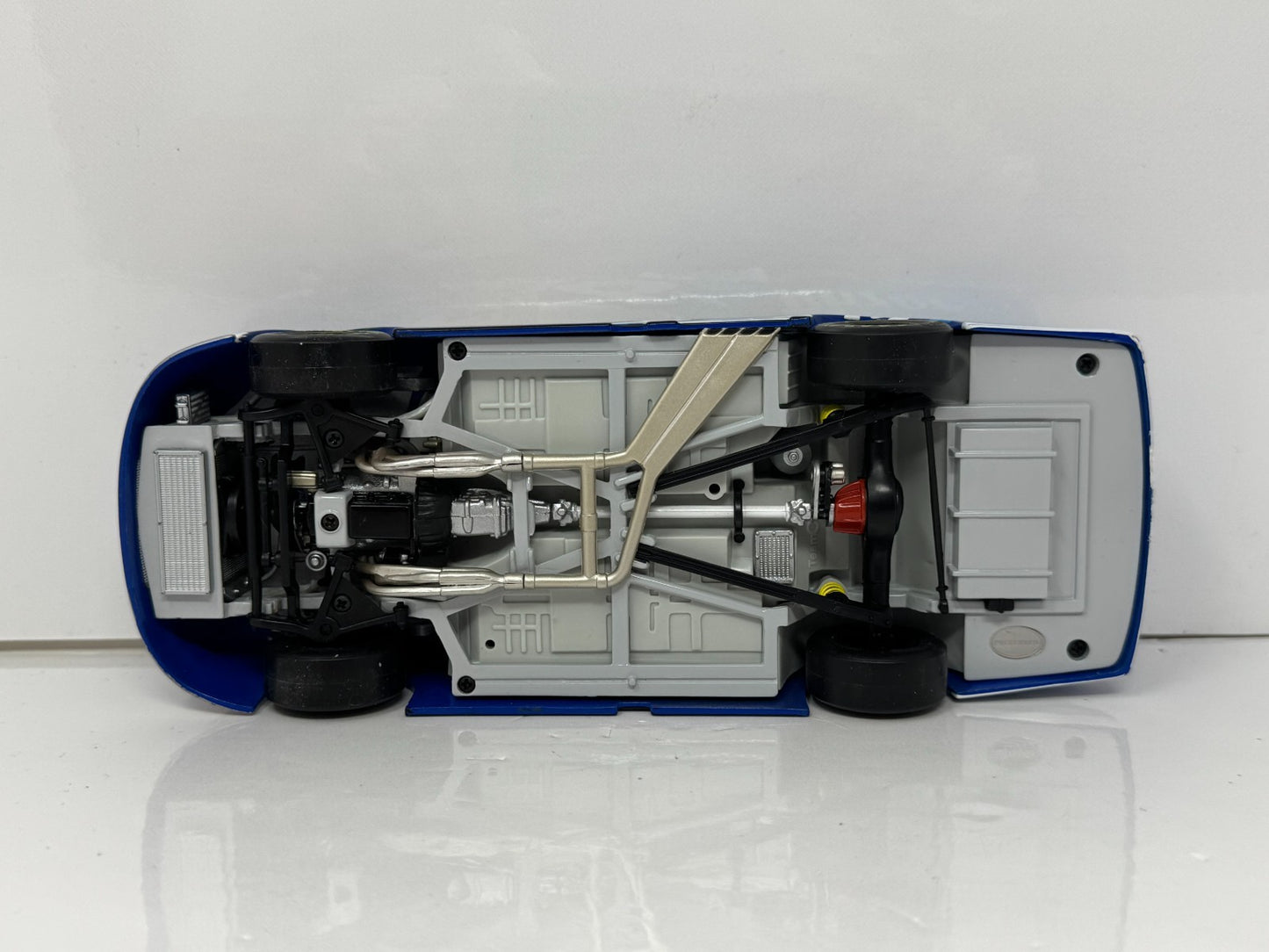 Team Caliber NASCAR Mark Martin #6 Pfizer 2001 Ford Taurus 1:24 Diecast