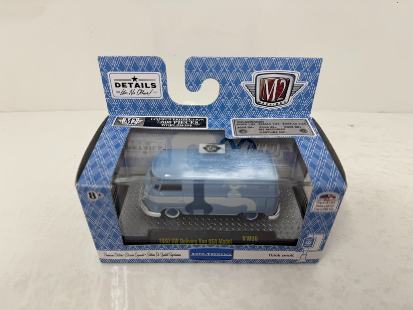 M2 Machines Auto Thentics 1960 Volkswagen VW Delivery Van USA Model 1:64 Diecast