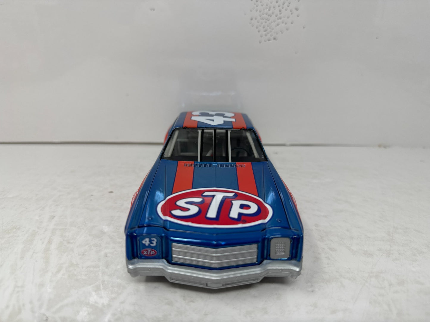 Action Nascar #43 Richard Petty STP Chevy 400 Win 1980 Monte Carlo 1:24 Diecast