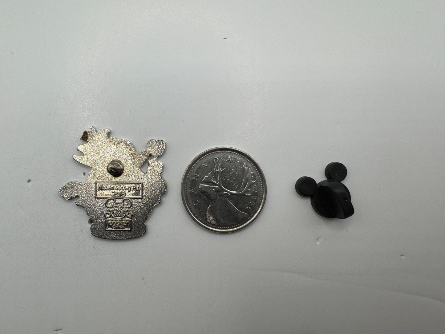 DLR Disney Queen of Hearts Alice in Wonderland Chess Trading Pin DC1S14