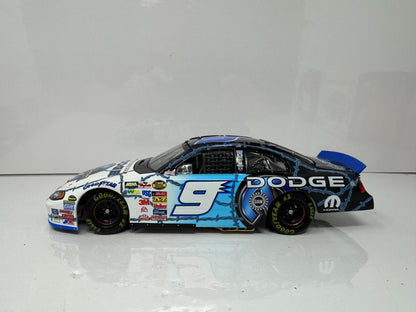 Action NASCAR Kasey Kahne #9 MOPAR 2004 Dodge Intrepid 1:24 Diecast
