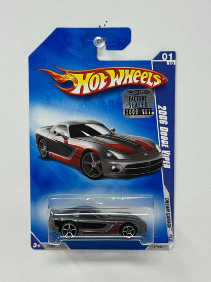 Hot Wheels Dream Garage 2006 Dodge Viper 1:64 Diecast Factory Sealed