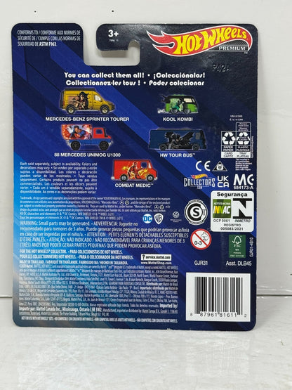 Hot Wheels Premium DC The Flash Combat Medic 1:64 Diecast
