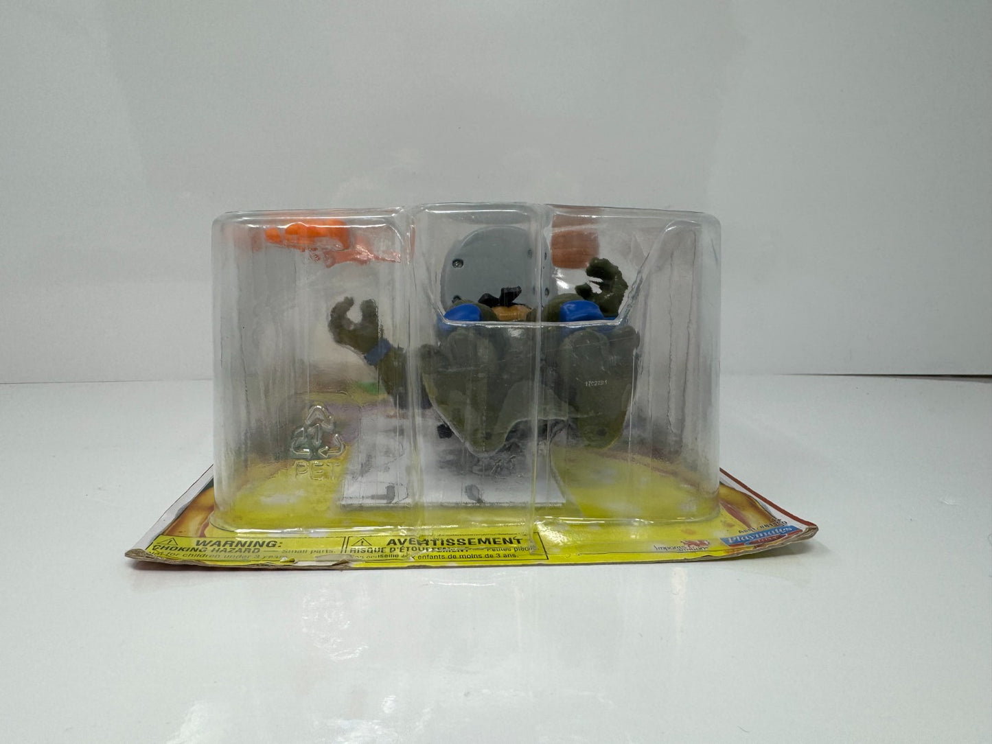 Playmates Teenage Mutant Ninja Turtles Pizza Tossin' Leonardo Action Figure
