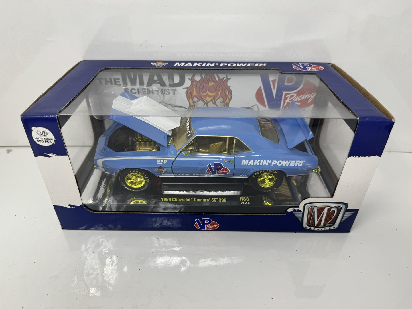 M2 Machines VP Racing 1969 Chevrolet Camaro SS 396 CHASE 1:24 Diecast