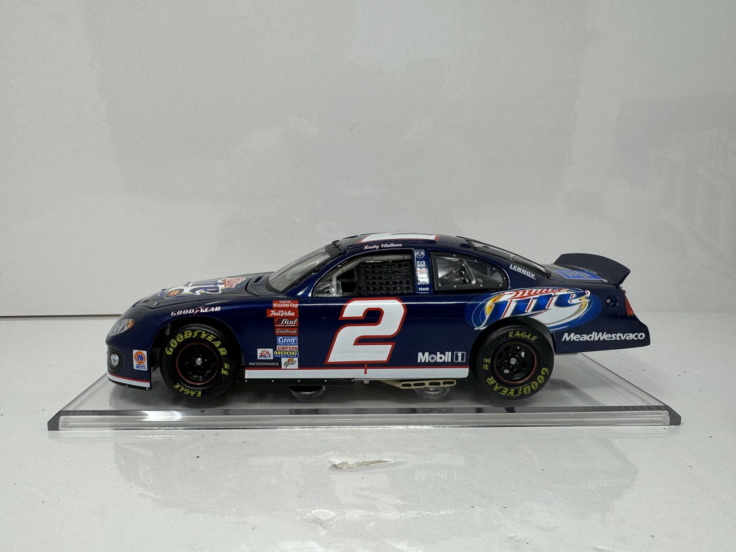 Action Nascar Rusty Wallace #2 Miller Lite 2003 Dodge Intrepid 1:24 Diecast