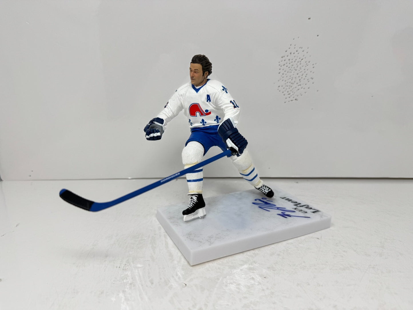 McFarlane NHL Guy Lafleur Quebec Nordiques Figure Auto Signed