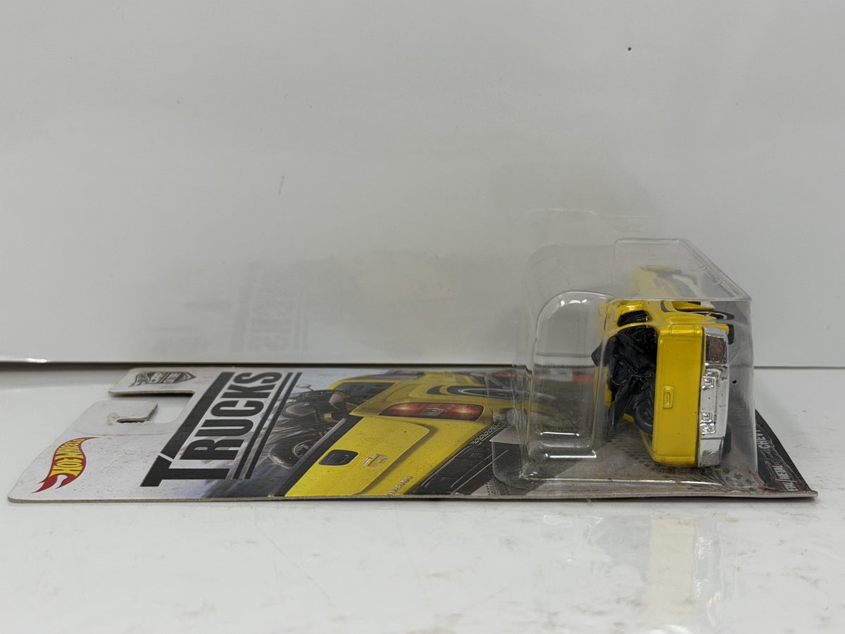Hot Wheels Trucks Chevy Silverado 1:64 Diecast Real Riders
