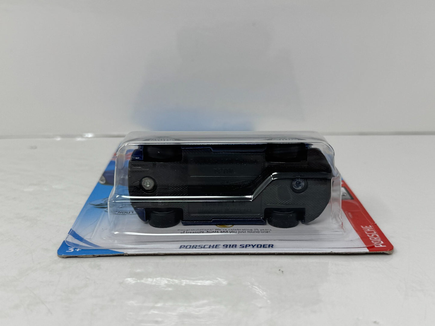 Hot Wheels Super Treasure Hunt 2015 Porsche 918 Spyder HW Exotics 1:64 Diecast