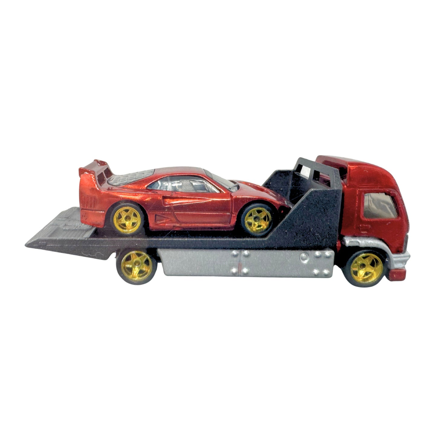 Ferrari F40 & Transporter 1:64 Diecast with Display Case has Custom Real Riders Tire & Paint Job