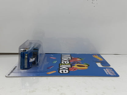 Hot Wheels Mike and Ike 1985 Chevy Astro Van 1:64 Diecast Real Riders