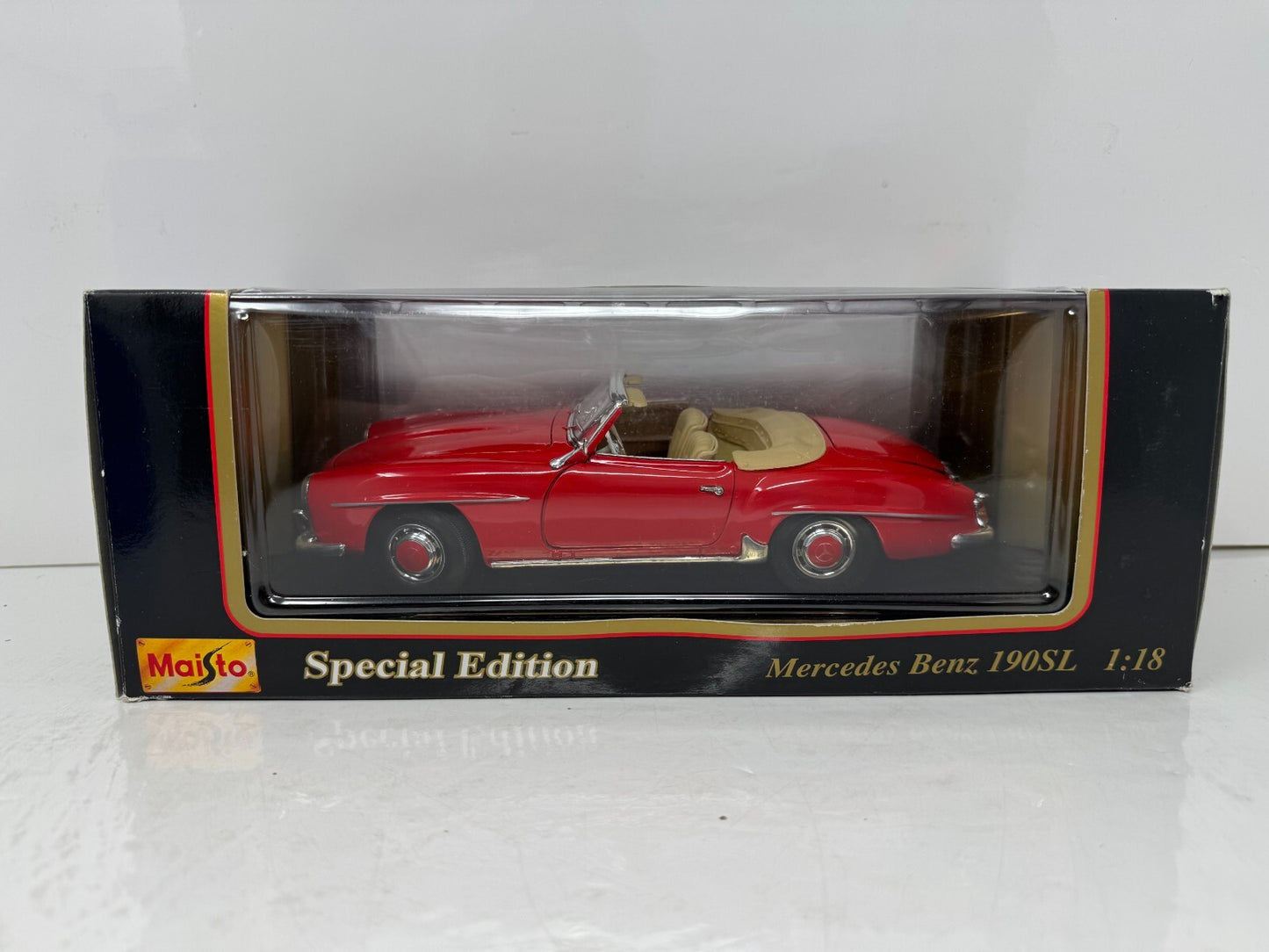 Maisto 1955 Mercedes-Benz 190 SL Special Edition 1:18 Diecast