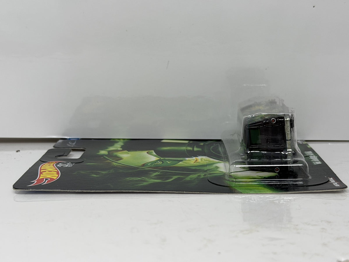 Hot Wheels DC Alex Ross Green Lantern 1966 Dodge A100 1:64 Diecast Real Riders