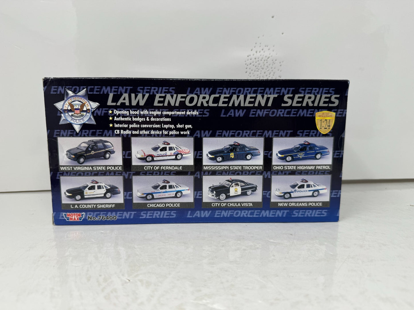Motormax RCMP Ford Crown Victoria Police Car 1:24 Diecast Blue Box Edition
