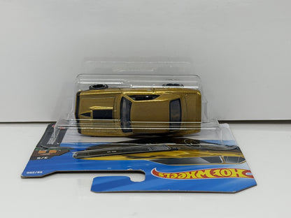 Hot Wheels HW Dream Garage 1967 Chevrolet Camaro 1:64 Diecast Gold Short Card