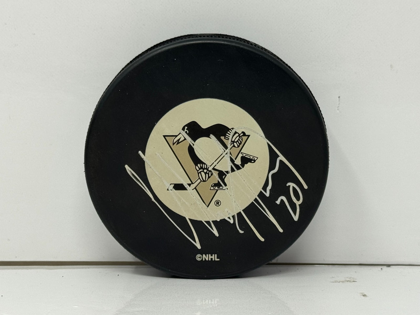 Colby Armstrong Pittsburgh Penguins Signed NHL Autograph Puck Silver Auto