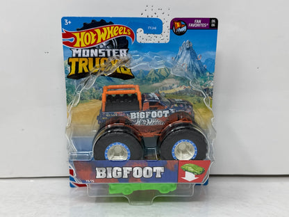 Hot Wheels Monster Trucks Bigfoot 1:64 Diecast Fan Favorites Ride Truck