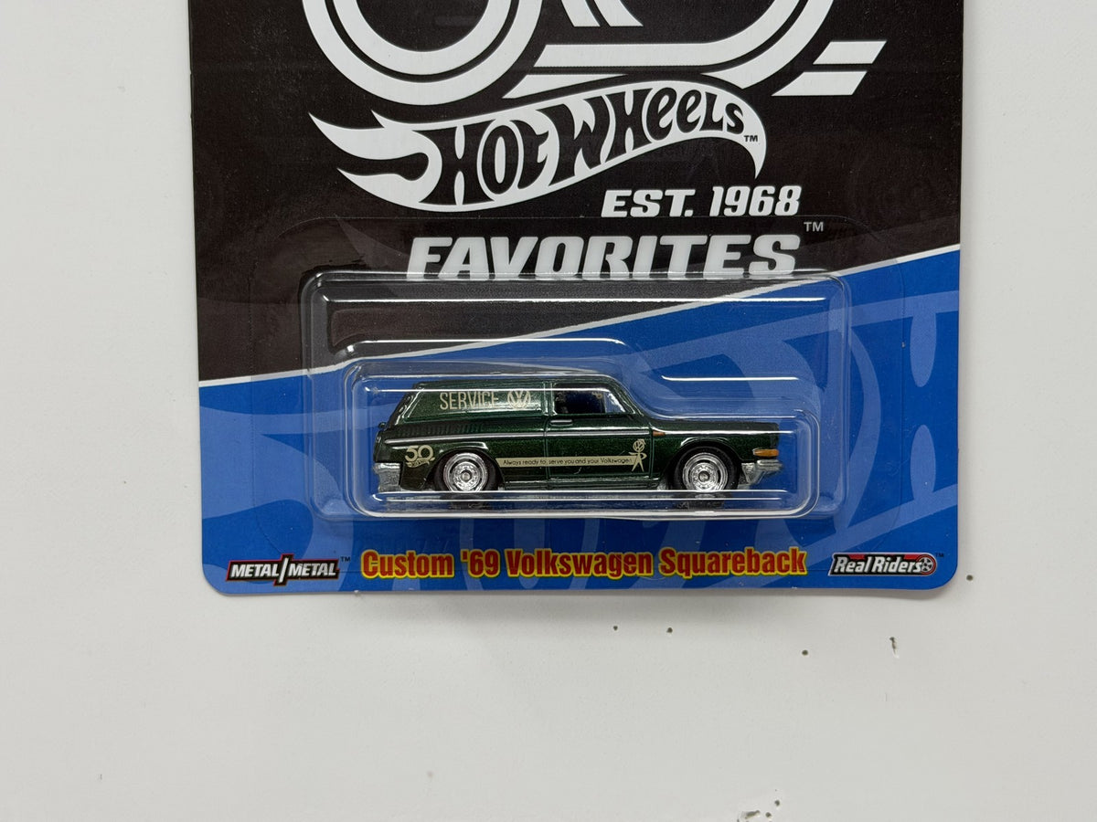 Hot Wheels 50th Favorites 1969 Volkswagen Squareback 1:64 Diecast Real Riders