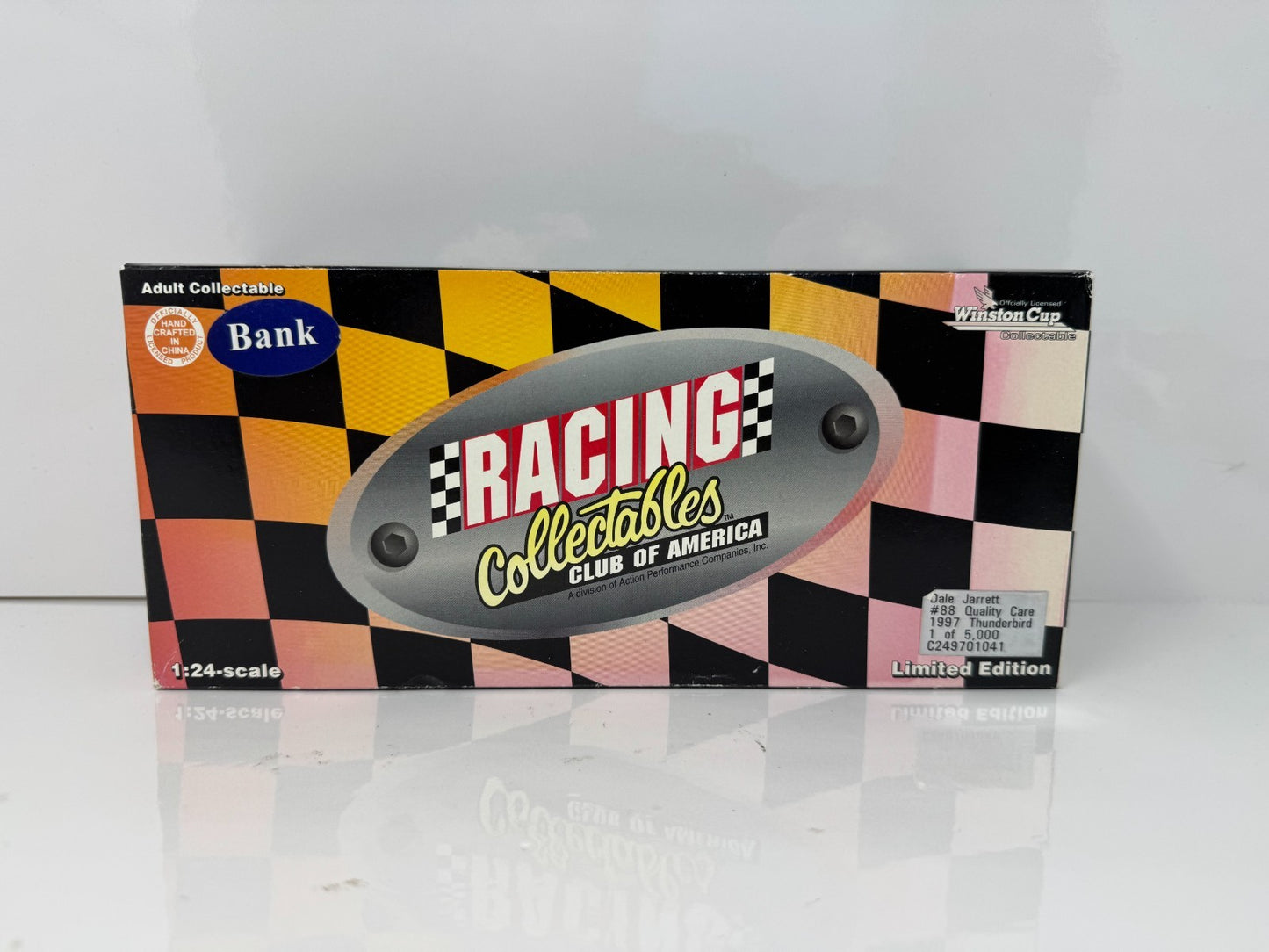 Action NASCAR Dale Jarrett #88 Quality Care 1997 Thunderbird BANK 1:24 Diecast