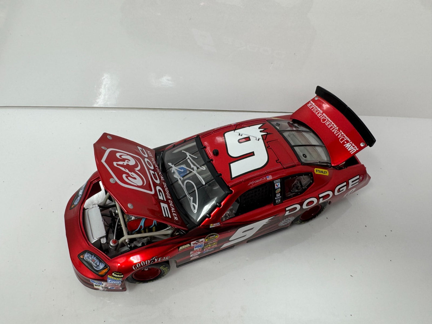 Action NASCAR Kasey Kahne #9 Exclusive Liquid Dodge Charger 1:24 Diecast Auto