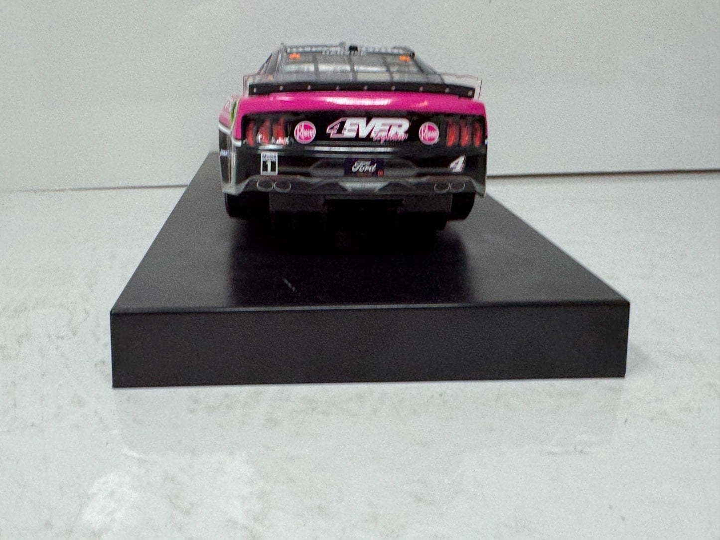 Lionel Nascar #4 Kevin Harvick Rheem Chasing the Cure 2023 Mustang 1:24 Diecast