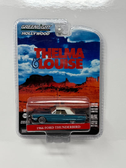 Greenlight Hollywood Thelma & Louise 1966 Ford Thunderbird 1:64 Diecast