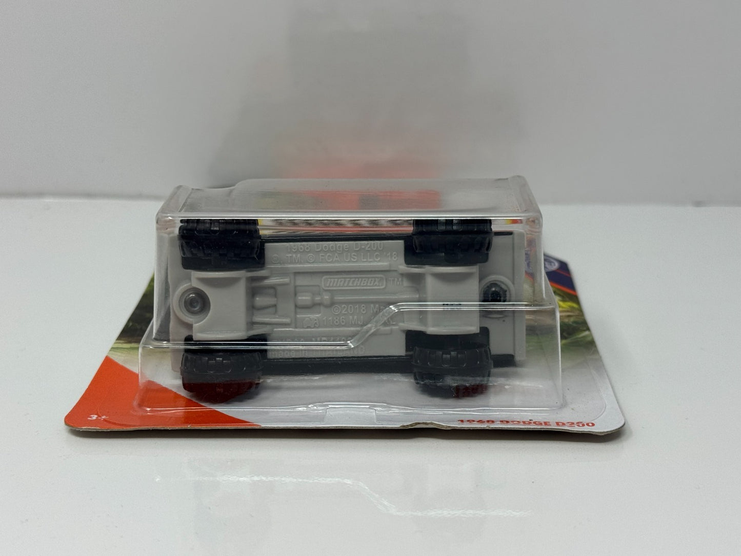 Matchbox MBX Jungle 1968 Dodge D200 1:64 Diecast