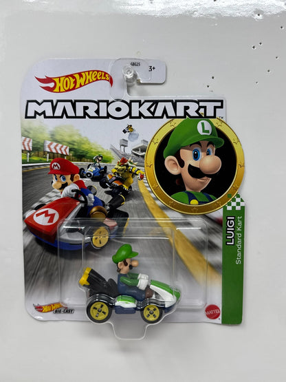 Hot Wheels Mario Kart Luigi Standard Kart 1:64 Diecast