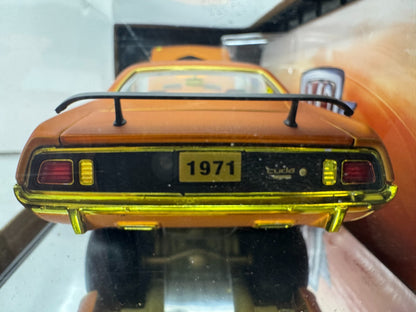M2 Machines 1971 Plymouth HEMI Cuda CHASE 1:24 Diecast Detroit Muscle Gold Rims