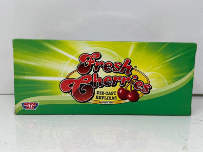 Motormax Fresh Cherries 1974 Ford Maverick Grabber 1:24 Diecast