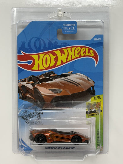 Hot Wheels Super Treasure Hunt Lamborghini Aventador J Exotics 1:64 Diecast STH