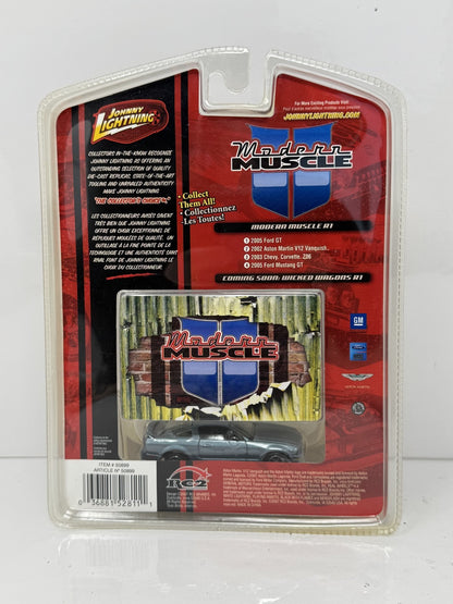 Johnny Lightning Modern Muscle 2005 Ford Mustang GT 1:64 Diecast