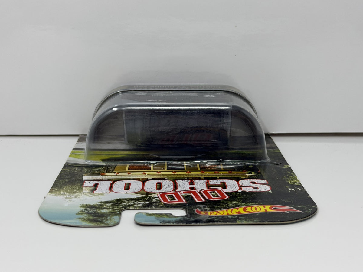 Hot Wheels Retro Entertainment Old School 1977 Custom Dodge Van 1:64 Diecast