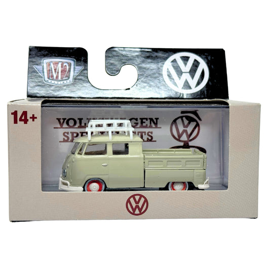 M2 Machines 1959 Volkswagen VW Double Cab Truck USA Model 1:64 Diecast