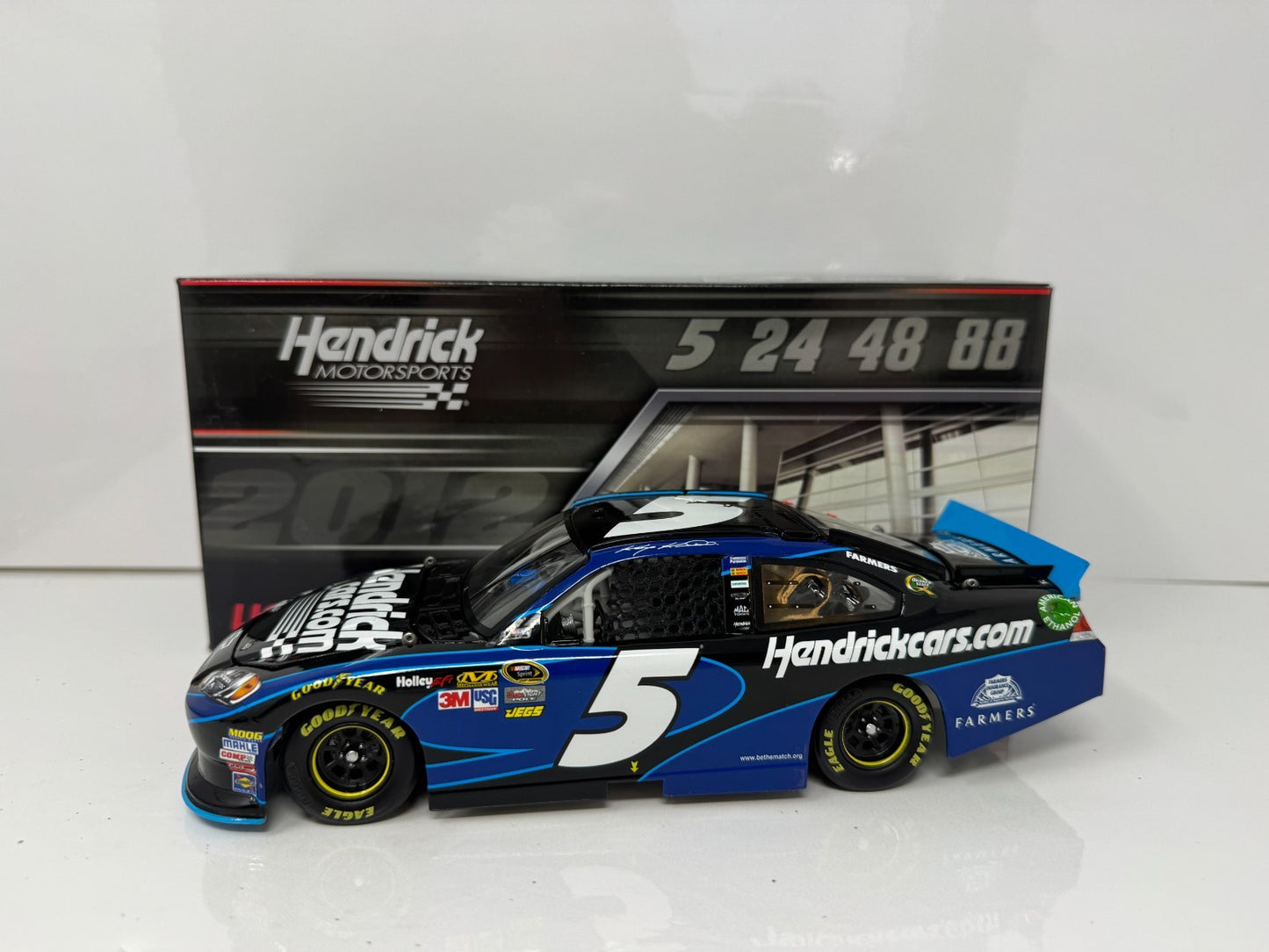 Lionel NASCAR Kasey Kahne #5 HendrickCars.com 2012 Chevrolet Impala 1:24 Diecast