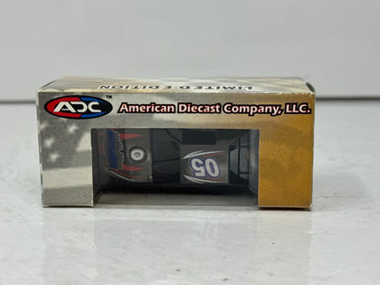 ADC World of Outlaws #05 Dirt Late Model 1:64 Diecast Car Limited Edition